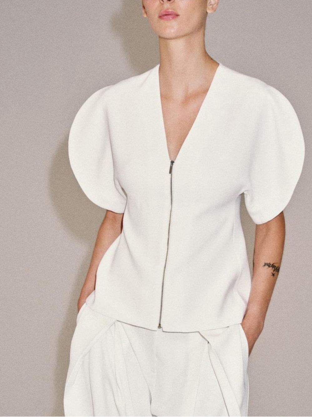 Zara NWT White Structured Zip-Front Top with Split puff Sleeves